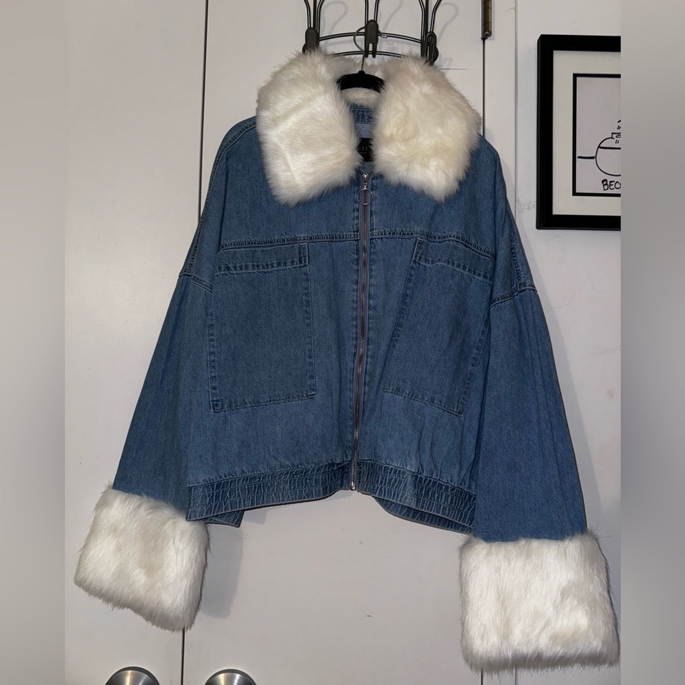 Denim zip jacket with white faux fur